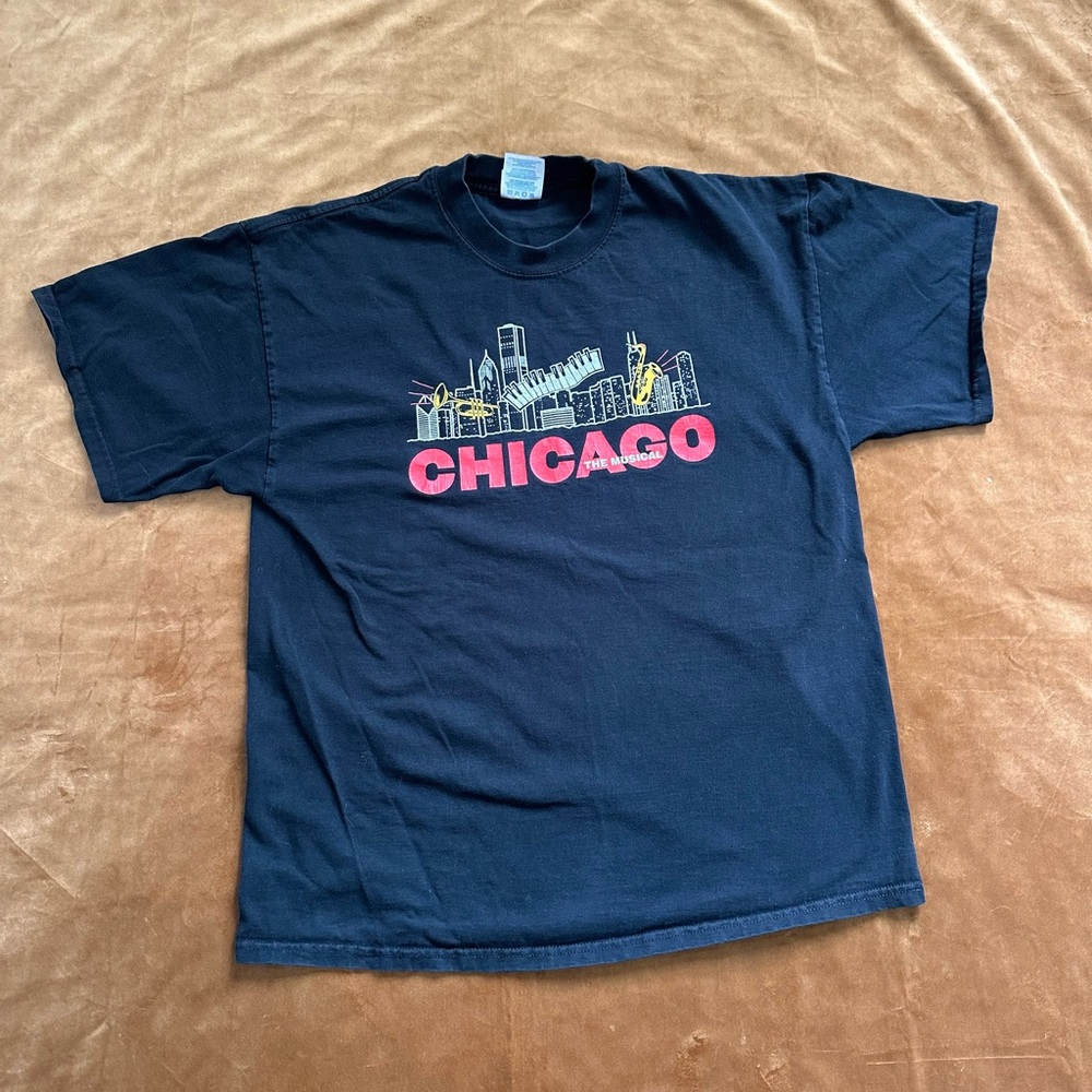 🌃 VINTAGE Y2K CHICAGO THE MUSICAL TSHIRT 🌃